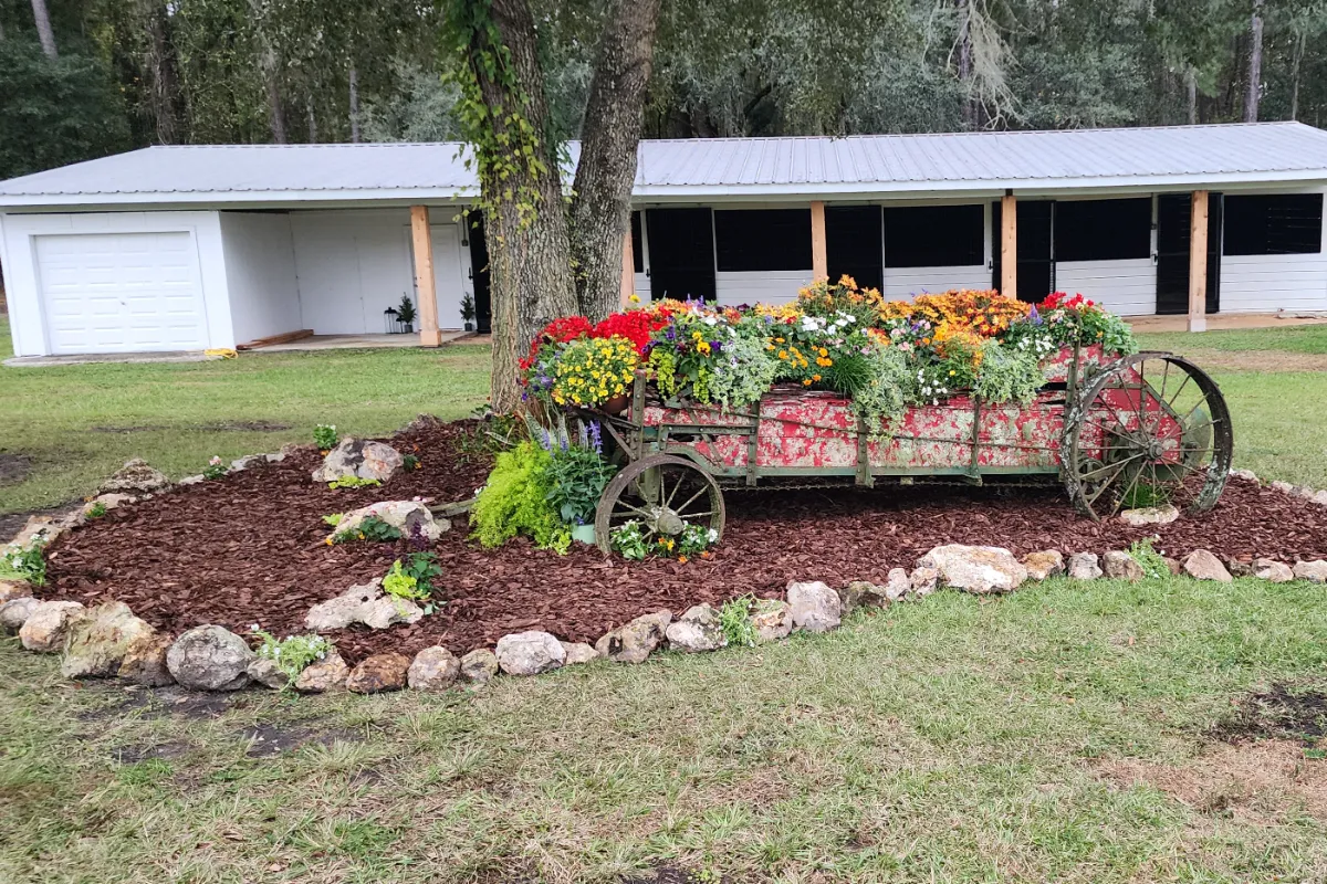 Mulch Installation Gainesville, Florida.